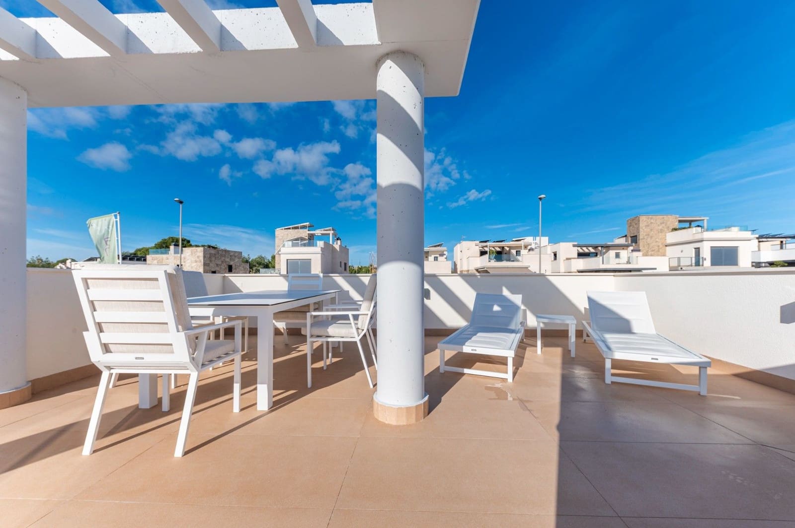 2 quarto Bungalow para venda em San Miguel de Salinas com piscina garagem - 415 000 € (Ref: 9677427)