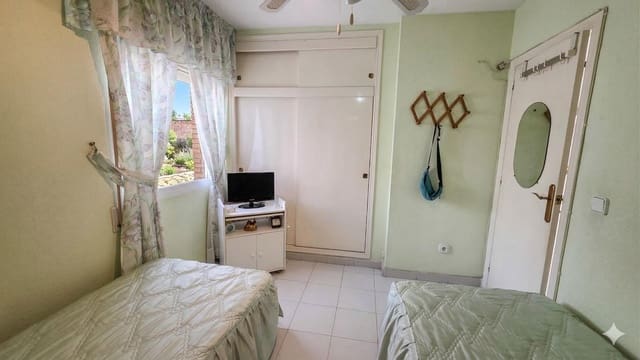 3 bedroom Bungalow for sale in Torrevieja with pool - € 180,000 (Ref: 9695285)