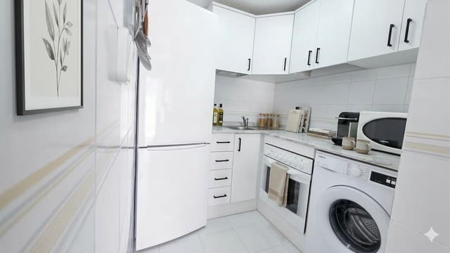 3 soveværelse Rækkehus til salg i Torrevieja med swimmingpool - € 180.000 (Ref: 9695286)