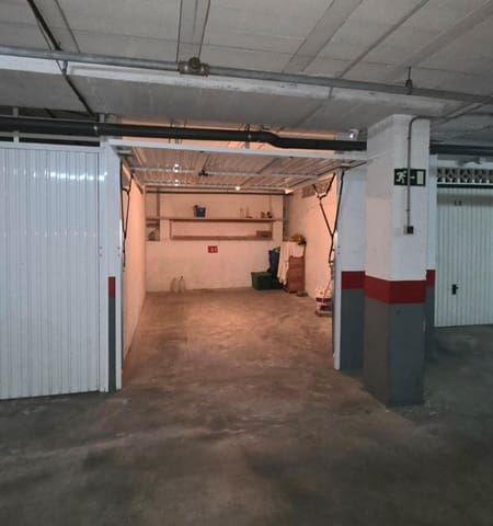 Garage til salg i Centro, Torrevieja - € 18.500 (Ref: 9721647)