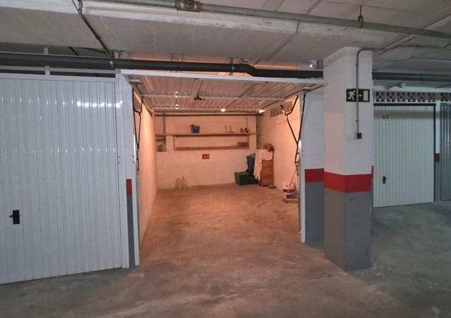 Garage til salg i Centro, Torrevieja - € 18.500 (Ref: 9721647)