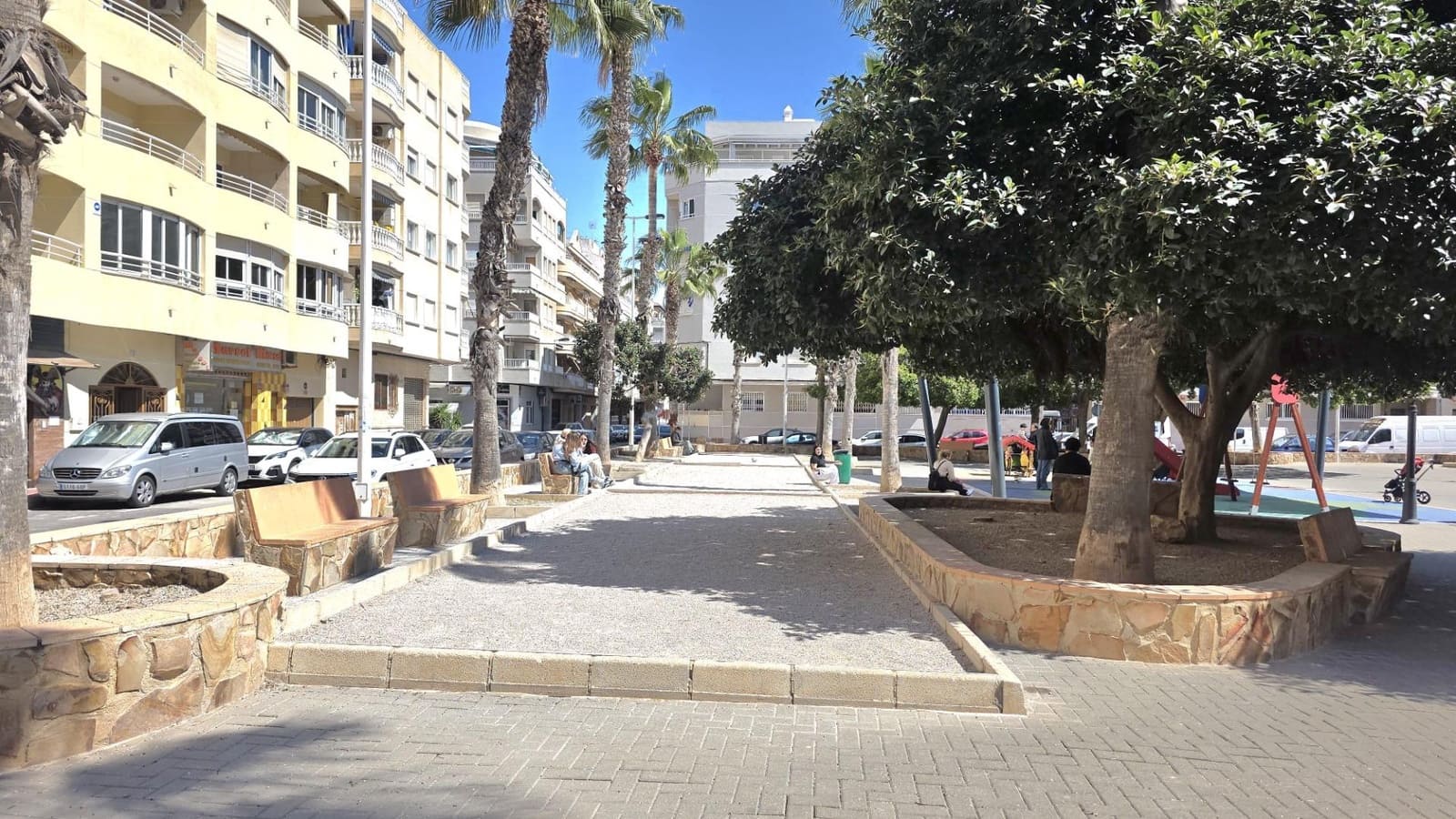 2 soverom Penthouse til salgs i Torrevieja med garasje - € 239 957 (Ref: 9726611)