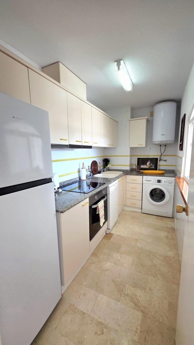 Ático de 2 habitaciones en Torrevieja en venta con garaje - 229.957 € (Ref: 9726611)