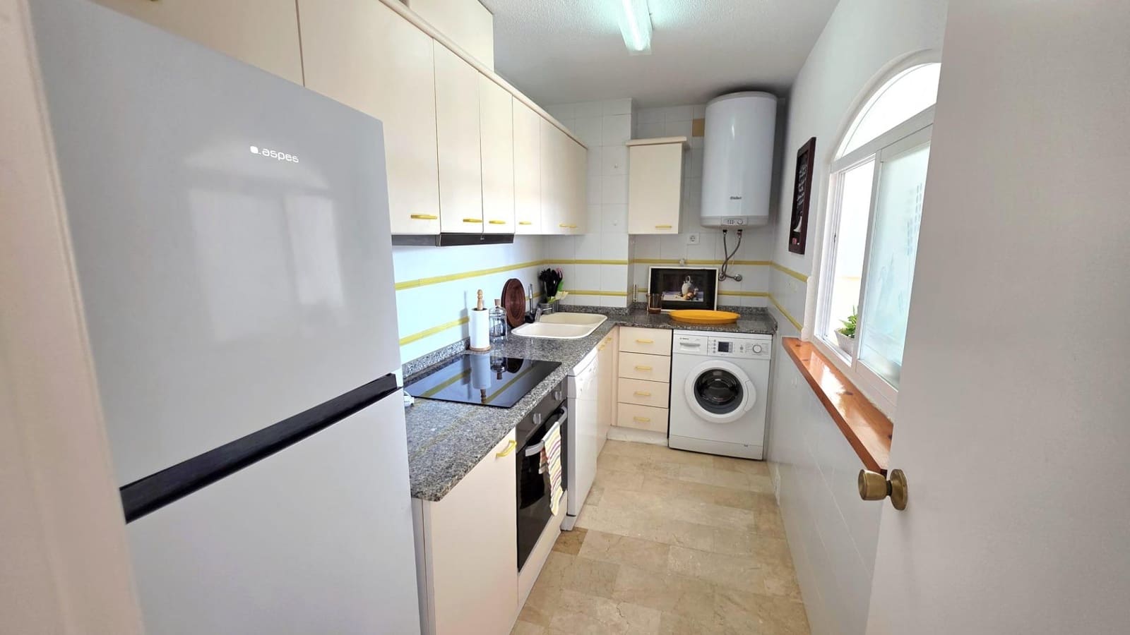 Ático de 2 habitaciones en Torrevieja en venta con garaje - 229.957 € (Ref: 9726611)