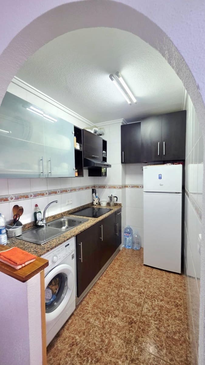 Piso de 3 habitaciones en Torrevieja en venta con piscina - 139.990 € (Ref: 9738499)