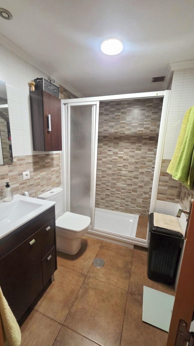 Piso de 3 habitaciones en Torrevieja en venta con piscina - 139.990 € (Ref: 9738499)