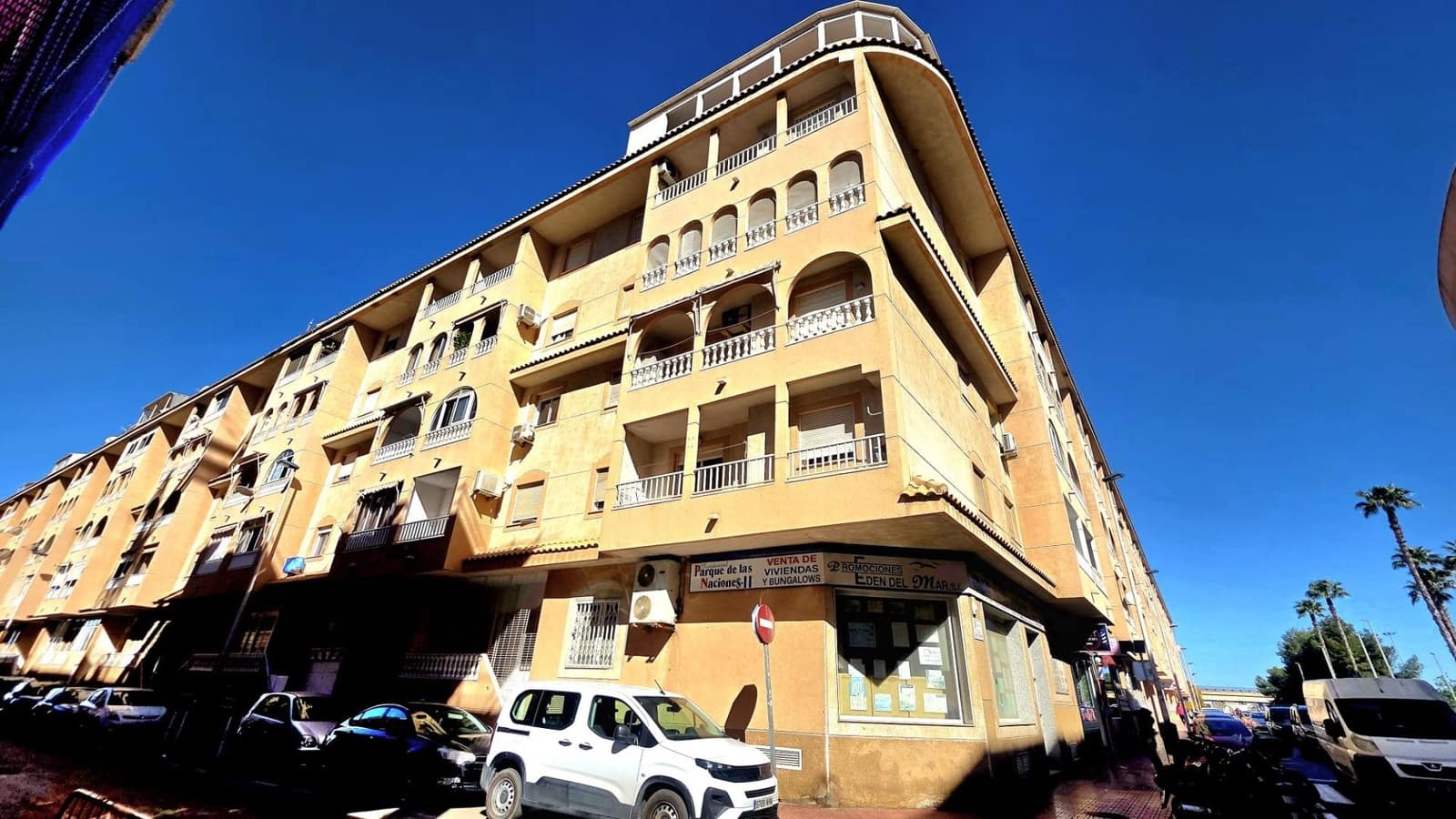 Piso de 3 habitaciones en Torrevieja en venta con piscina - 139.990 € (Ref: 9738499)