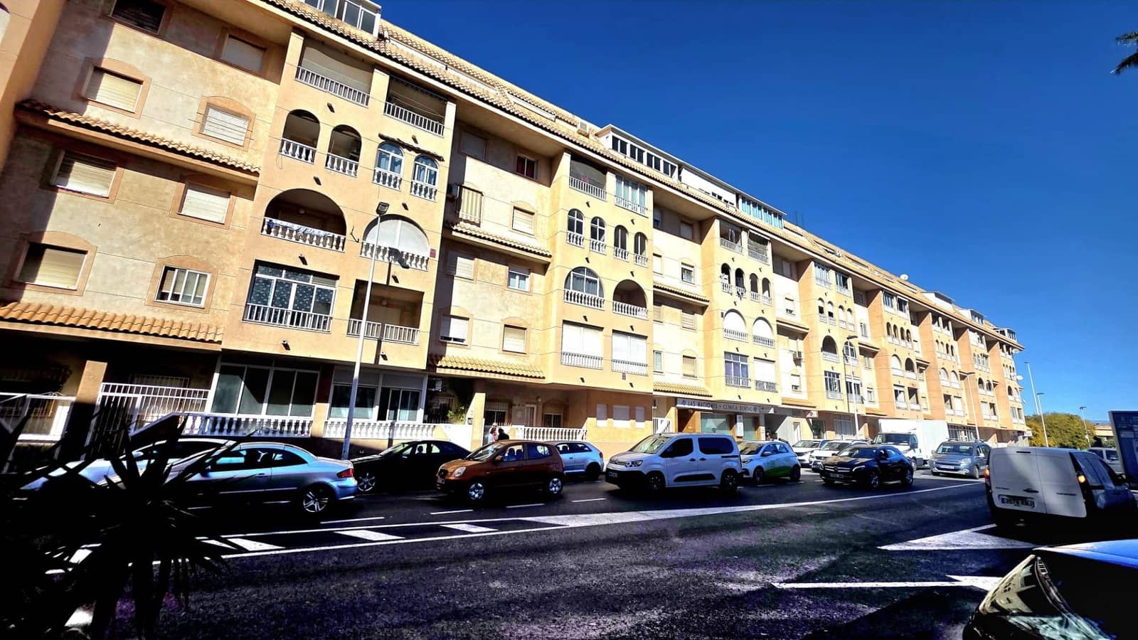 3 soverom Leilighet til salgs i Torrevieja med svømmebasseng - € 139 990 (Ref: 9738502)