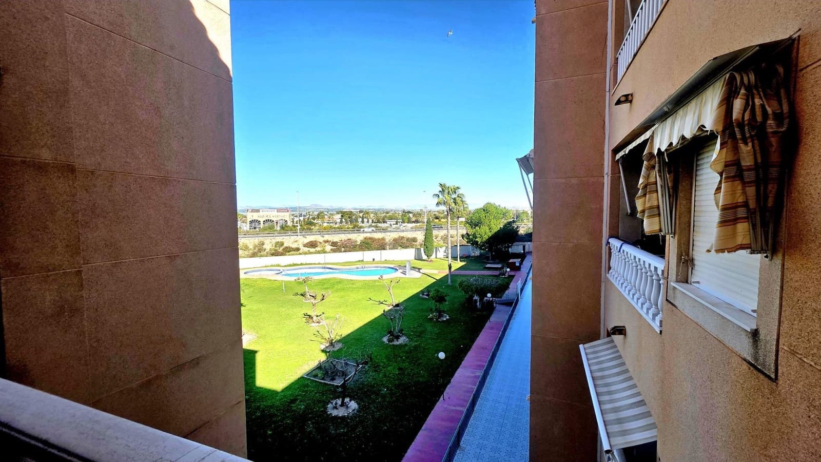 3 soverom Leilighet til salgs i Torrevieja med svømmebasseng - € 139 990 (Ref: 9738502)