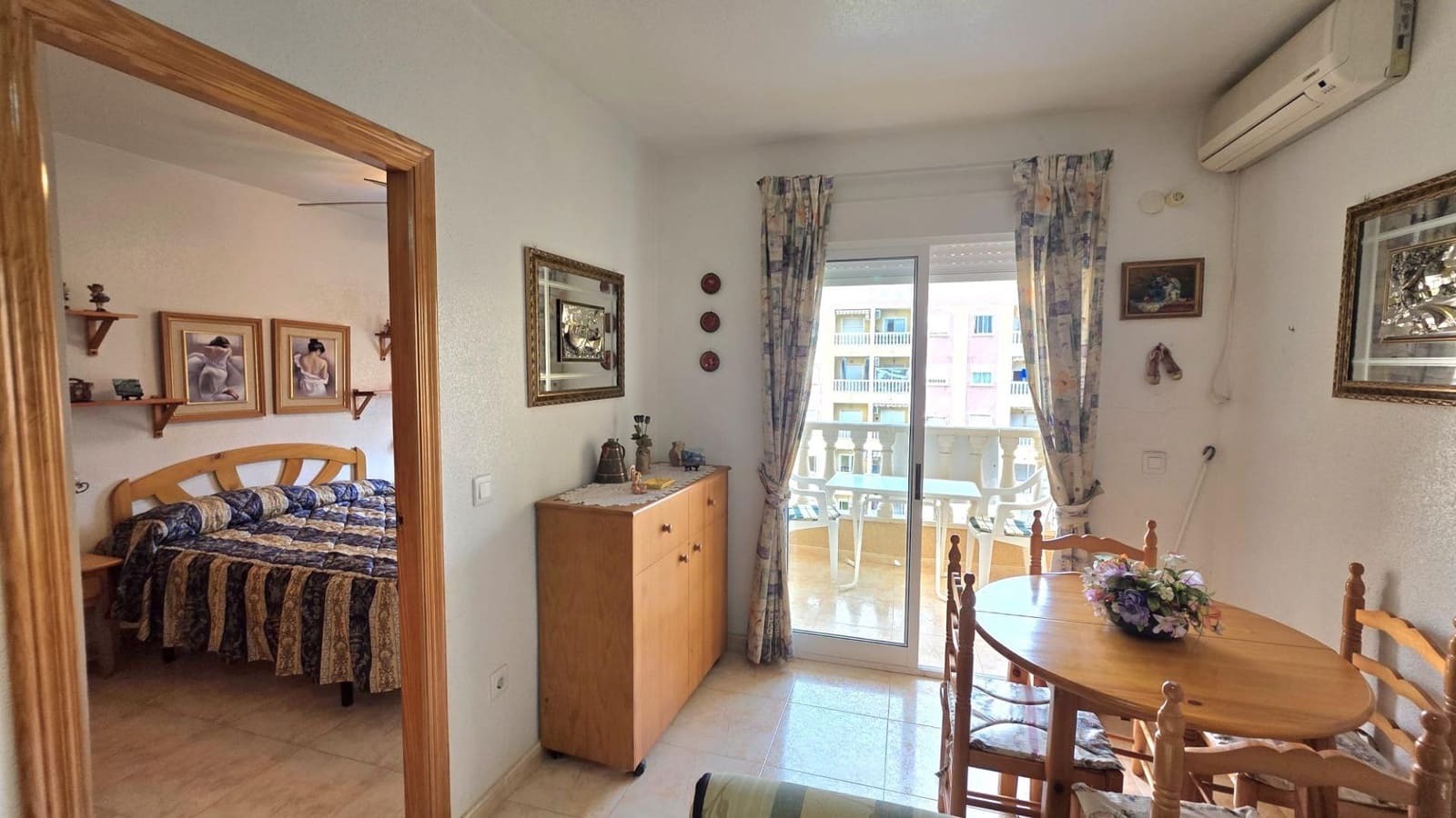 2 soveværelse Lejlighed til salg i Torrevieja med swimmingpool - € 129.990 (Ref: 9755612)