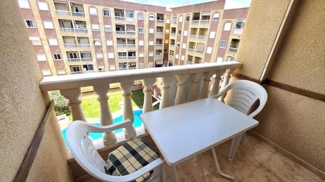 2 chambre Appartement à vendre à Centro, Torrevieja avec piscine - 129 990 € (Ref: 9755613)