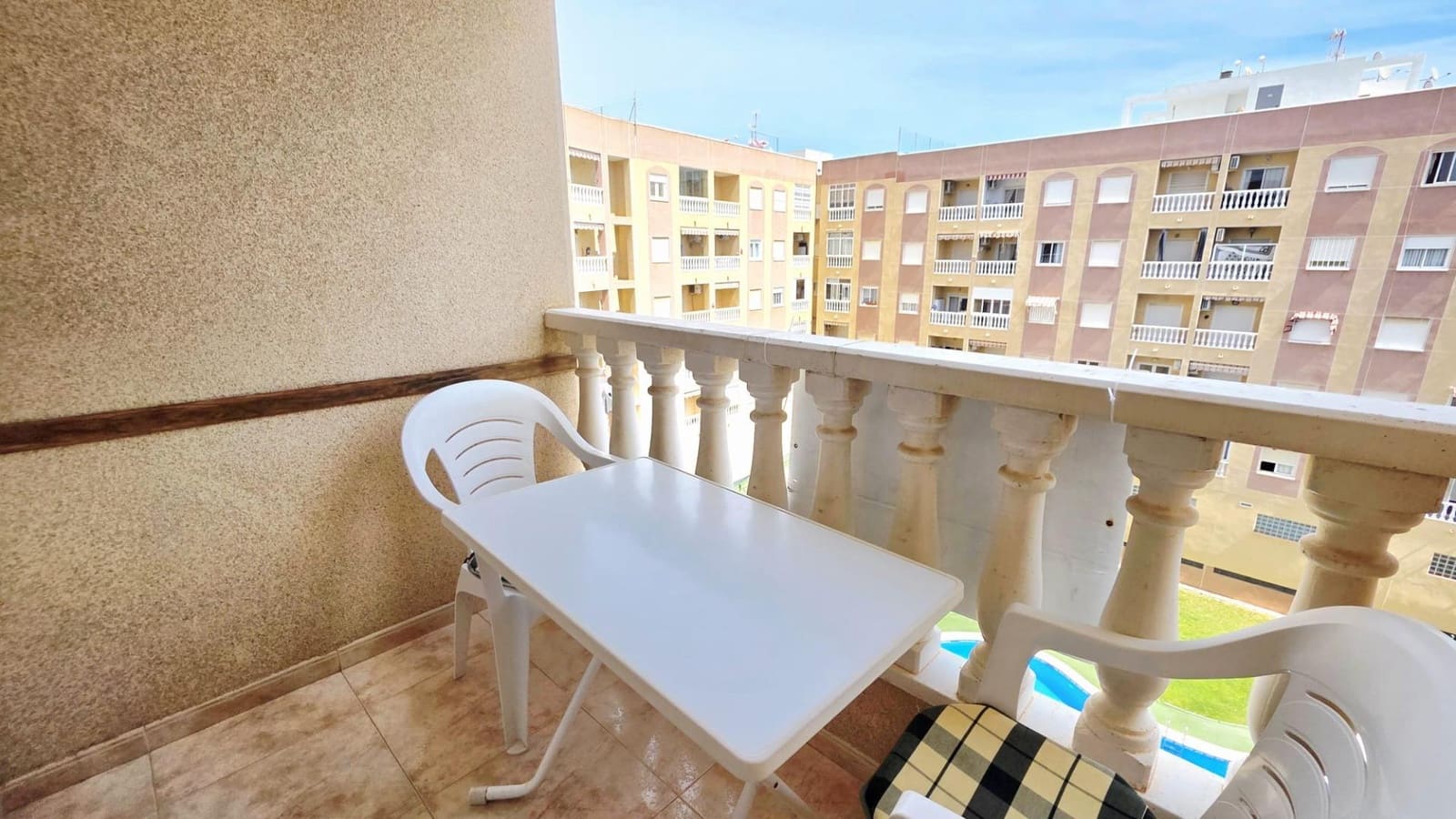2 sypialnia Apartament na sprzedaż w Torrevieja z basenem - 129 990 € (Ref: 9755613)