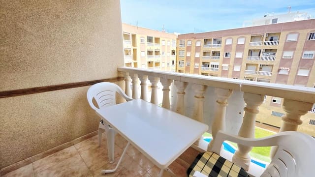 2 chambre Appartement à vendre à Centro, Torrevieja avec piscine - 129 990 € (Ref: 9755613)