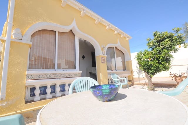 3 bedroom Villa for sale in San Miguel de Salinas with pool - € 199,000 (Ref: 9761943)
