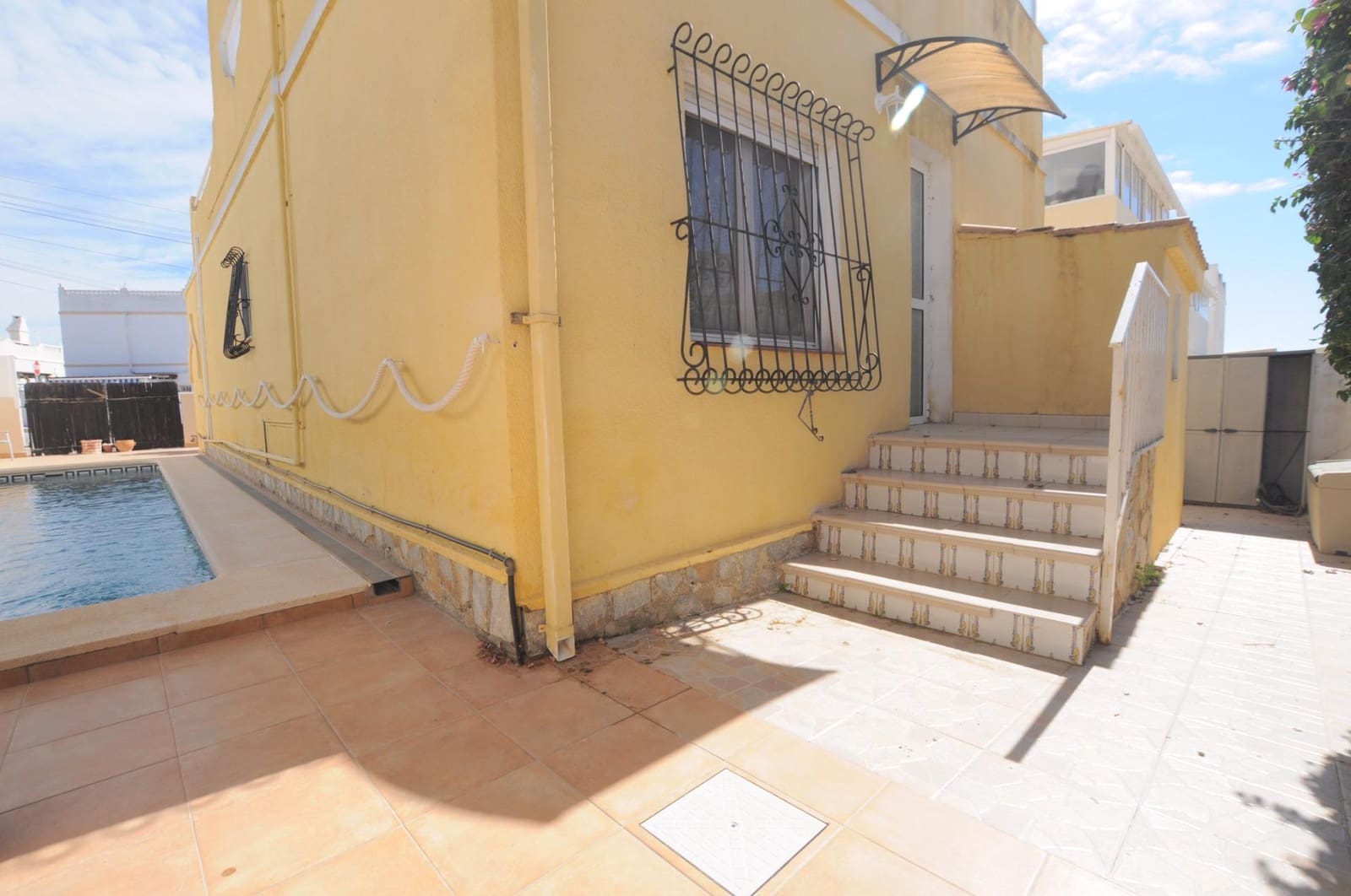 3 bedroom Villa for sale in San Miguel de Salinas with pool - € 199,000 (Ref: 9761943)