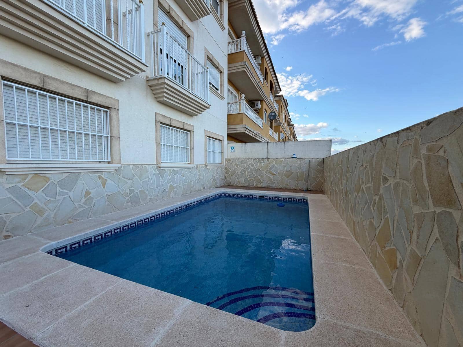 2 slaapkamer Appartement te koop in Formentera del Segura met zwembad garage - € 125.000 (Ref: 9780824)