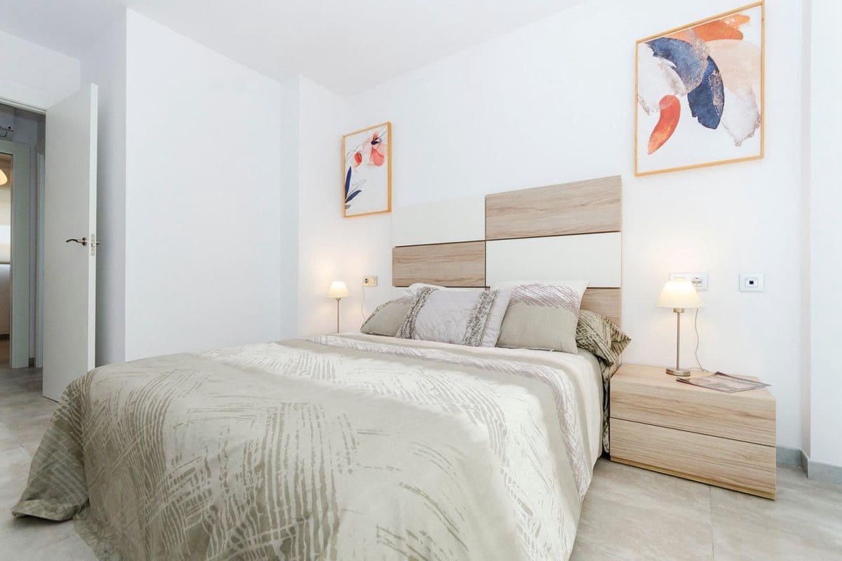 3 Zimmer Villa zu verkaufen in El Limonar mit Pool - 424.000 € (Ref: 9780825)