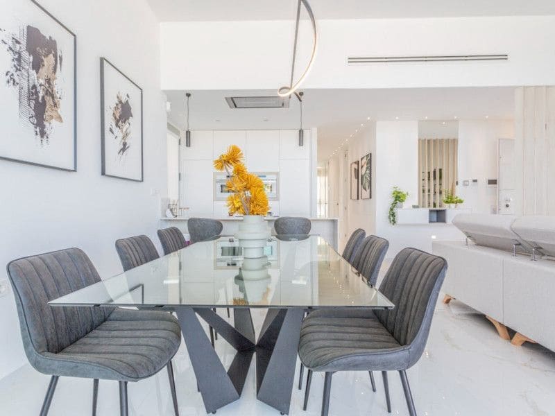 3 chambre Villa/Maison à vendre à Torrevieja avec piscine - 700 000 € (Ref: 9780827)