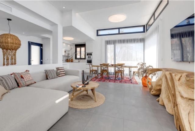 3 camera da letto Villa in vendita in Parque Acuático - Sector 25, Torrevieja con piscina garage - 750.000 € (Rif: 9780996)