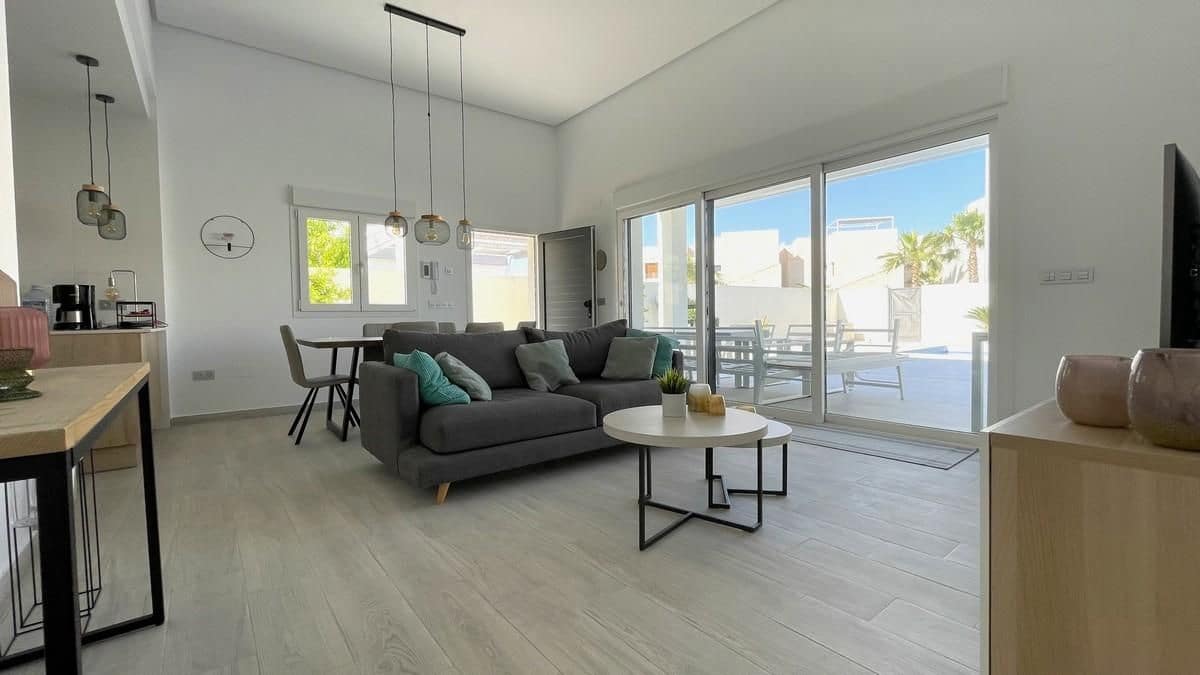 3 bedroom Villa for sale in Rafal with pool - € 415,000 (Ref: 9781027)