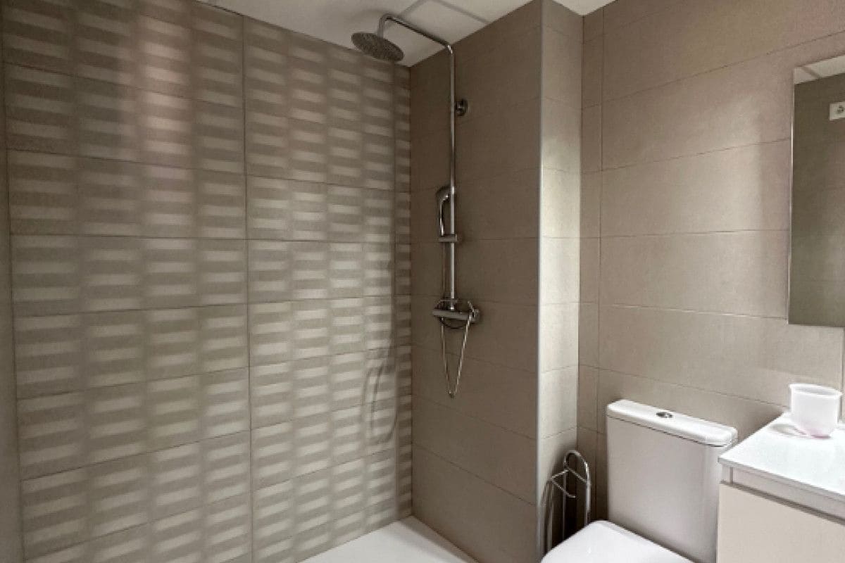 2 sypialnia Apartament na sprzedaż w La Manga del Mar Menor z basenem - 220 600 € (Ref: 9781086)