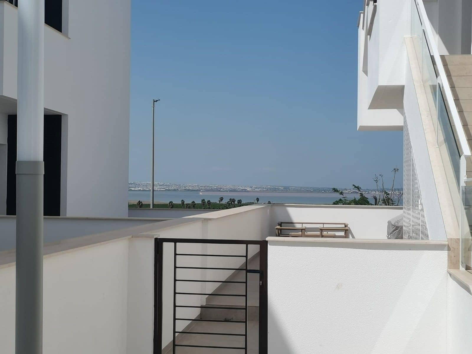 Bungalow de 2 habitaciones en Los Balcones en venta con piscina garaje - 265.000 € (Ref: 9811534)