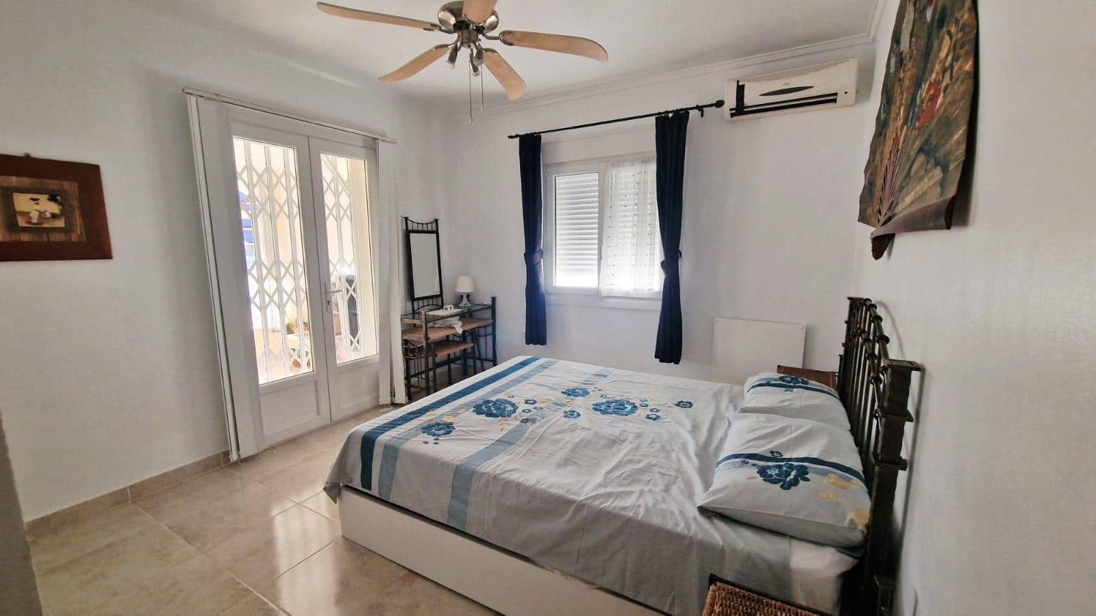 4 bedroom Villa for rent in Torrevieja with pool garage - € 2,500 (Ref: 9829047)