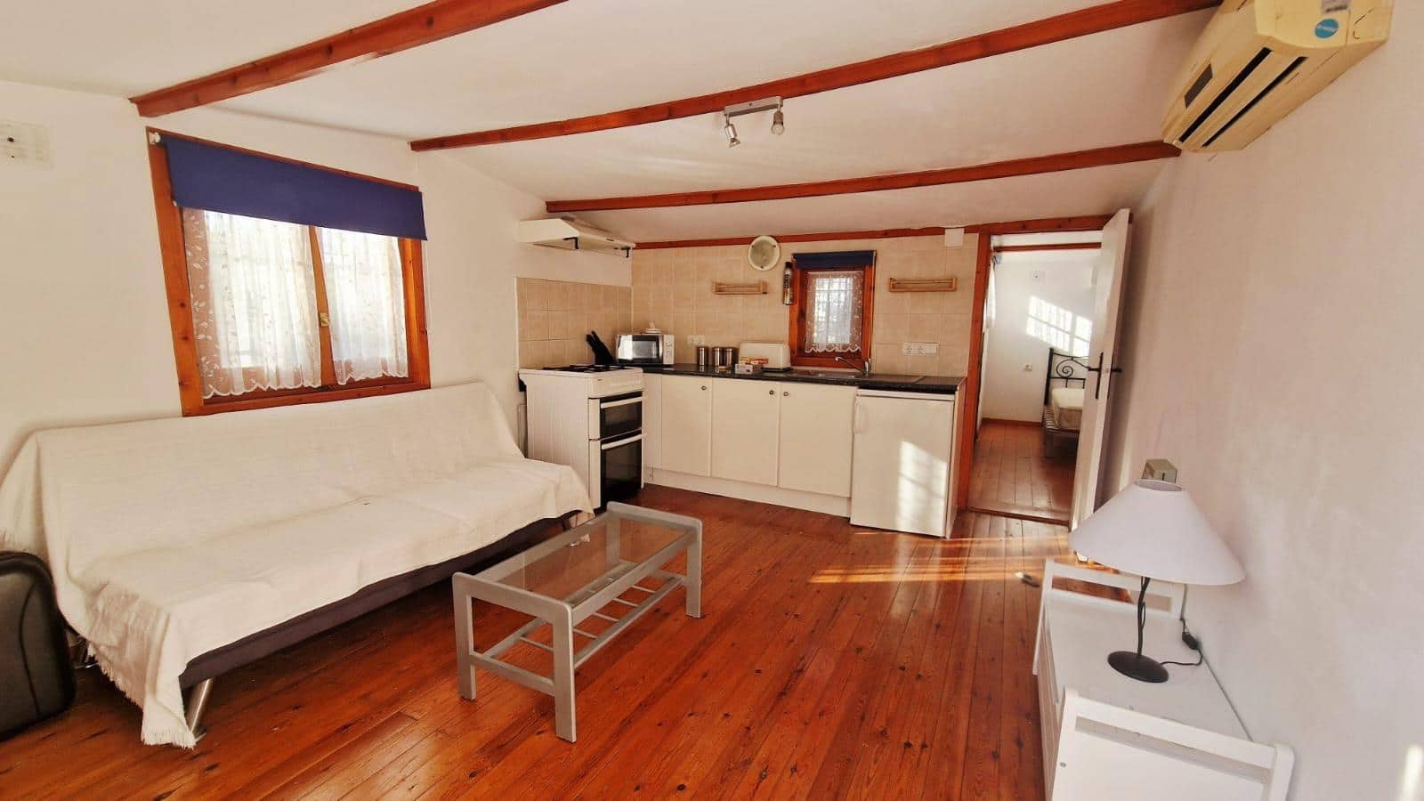 4 bedroom Villa for rent in Torrevieja with pool garage - € 2,500 (Ref: 9829047)