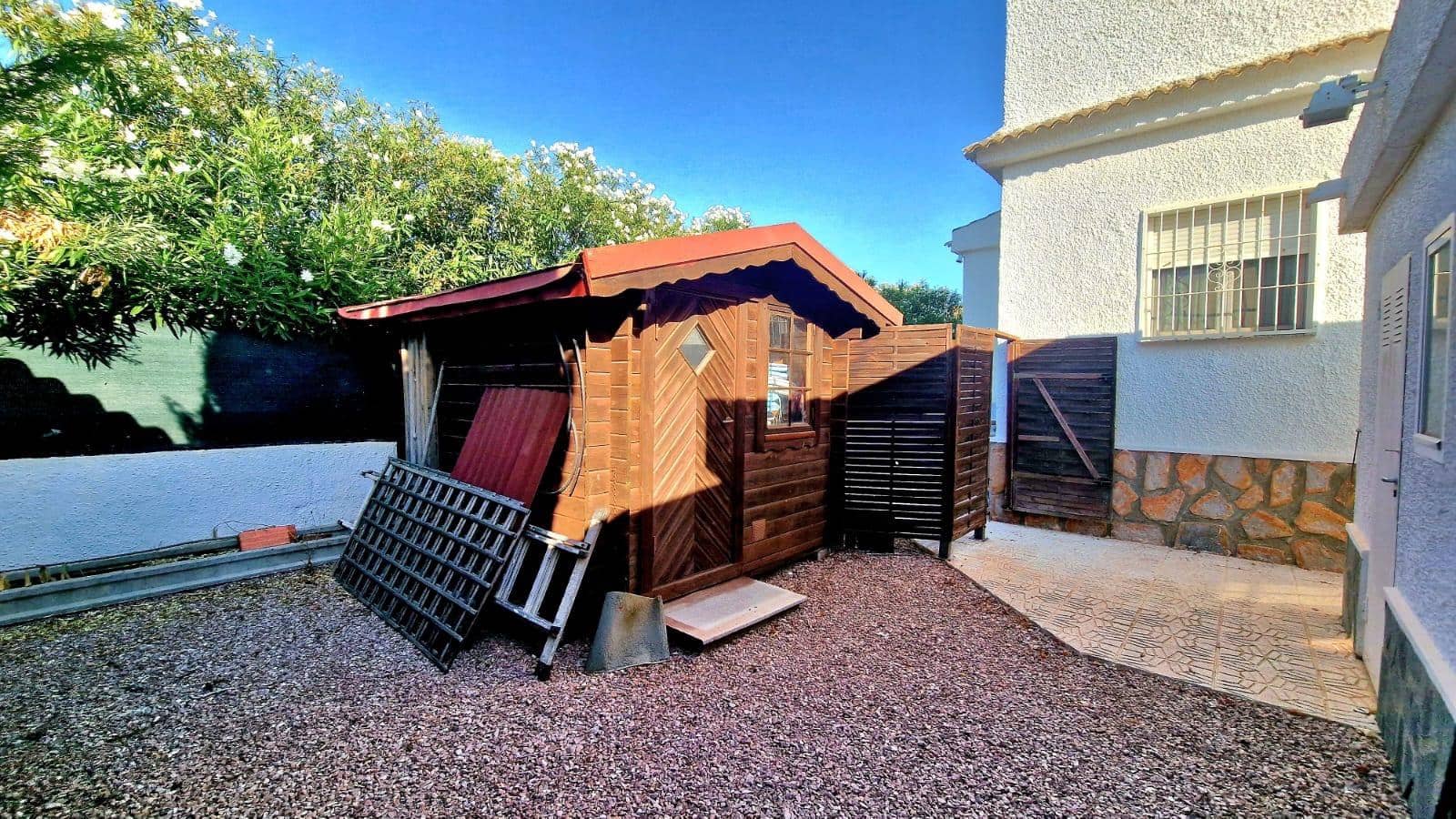 4 bedroom Villa for rent in Torrevieja with pool garage - € 2,500 (Ref: 9829047)