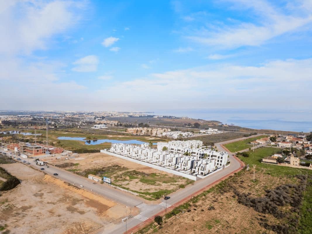 3 slaapkamer Rijtjeshuis te koop in Los Alcazares - € 469.000 (Ref: 9858101)