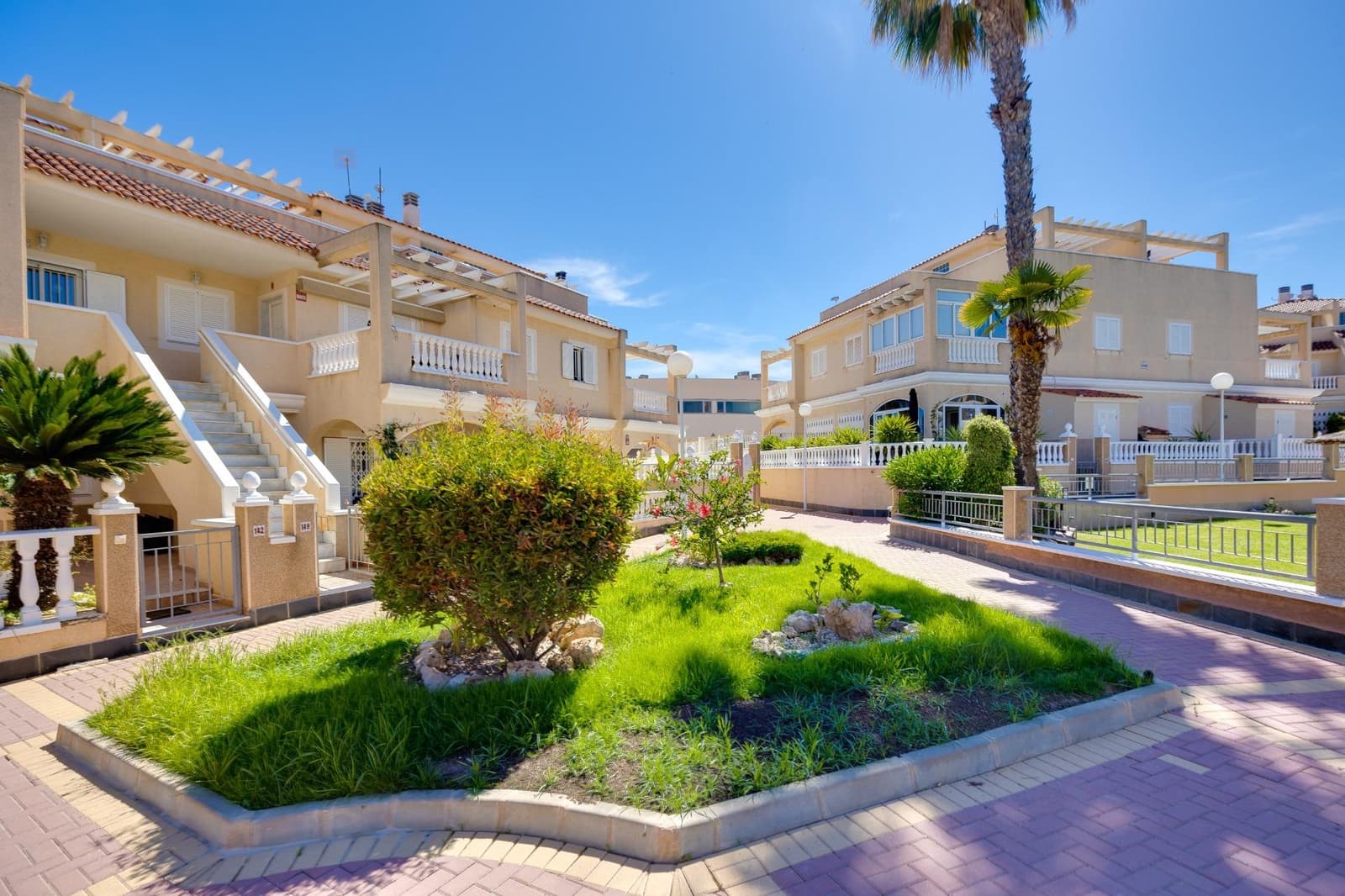 3 sovrum Bungalow till salu i Orihuela Costa med pool - 269 990 € (Ref: 9866962)