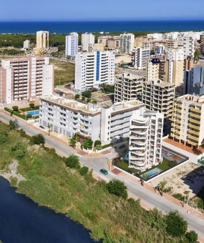 3 soveværelse Lejlighed til salg i Guardamar del Segura med garage - € 750.000 (Ref: 9873457)