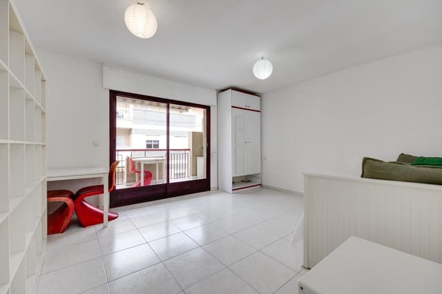 Studio for sale in Avenida Habaneras - Curva de Palangre, Torrevieja - € 89,900 (Ref: 9915779)