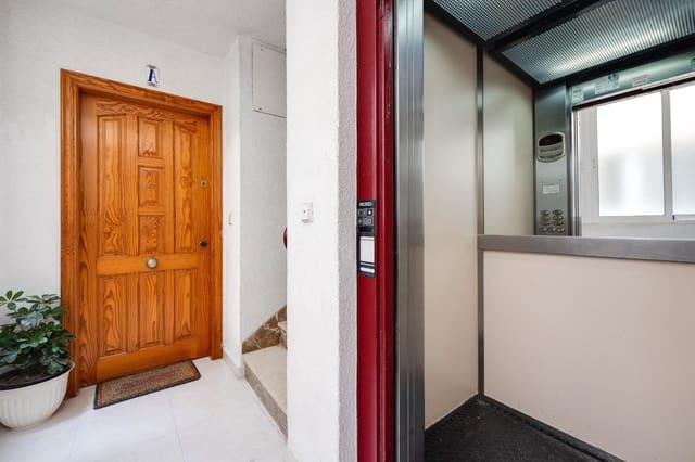 Estúdio para venda em Avenida Habaneras - Curva de Palangre, Torrevieja - 89 900 € (Ref: 9915779)