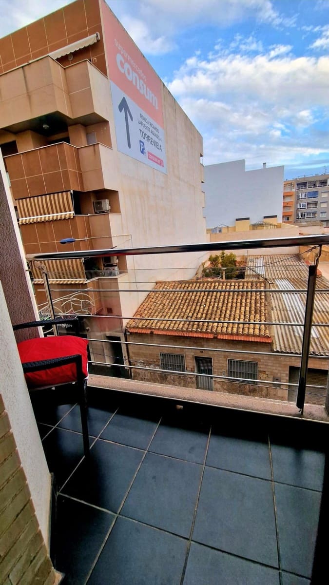 2 camera da letto Appartamento da affitare come casa vacanza in Torrevieja con garage - 850 € (Rif: 9927362)