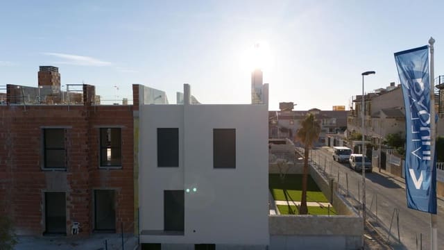 3 chambre Bungalow à vendre à Pilar de la Horadada avec piscine - 355 000 € (Ref: 9927363)