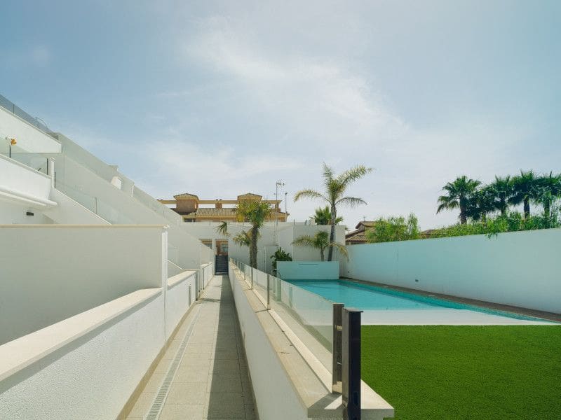 3 slaapkamer Appartement te koop in Pilar de la Horadada met zwembad garage - € 304.900 (Ref: 9943643)