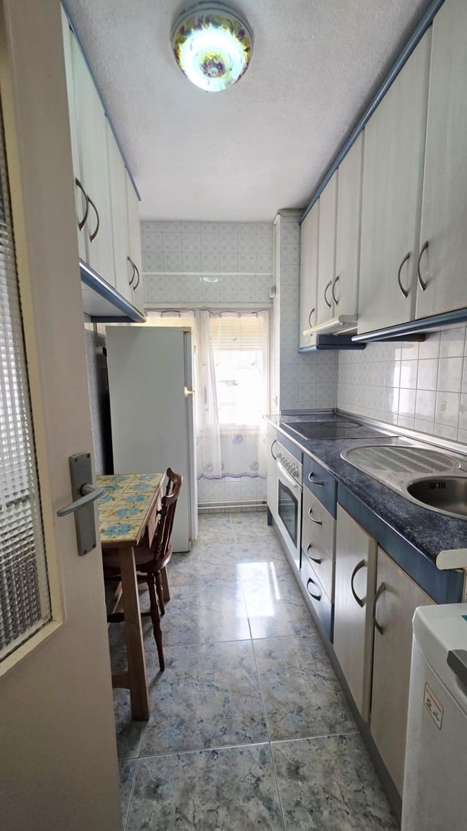3 camera da letto Appartamento da affittare in Torrevieja - 1.200 € (Rif: 9952590)
