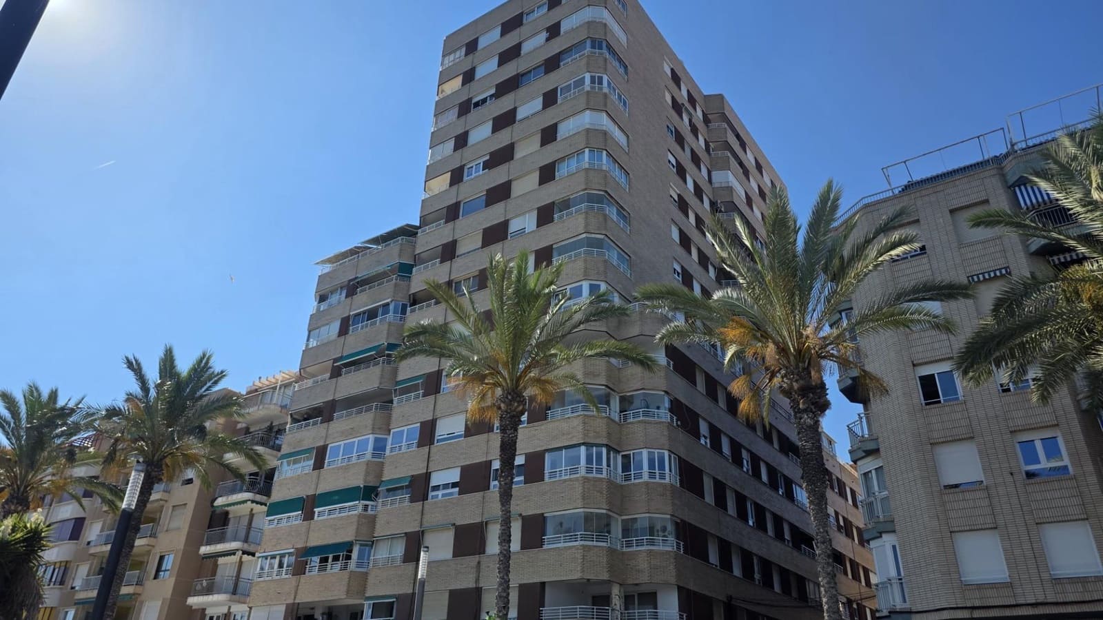 3 camera da letto Appartamento da affittare in Torrevieja - 1.200 € (Rif: 9952590)