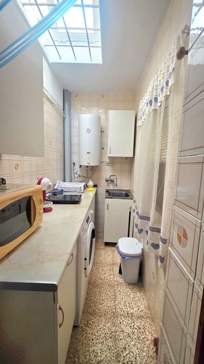 2 bedroom Bungalow for sale in Torrevieja - € 125,000 (Ref: 9966622)