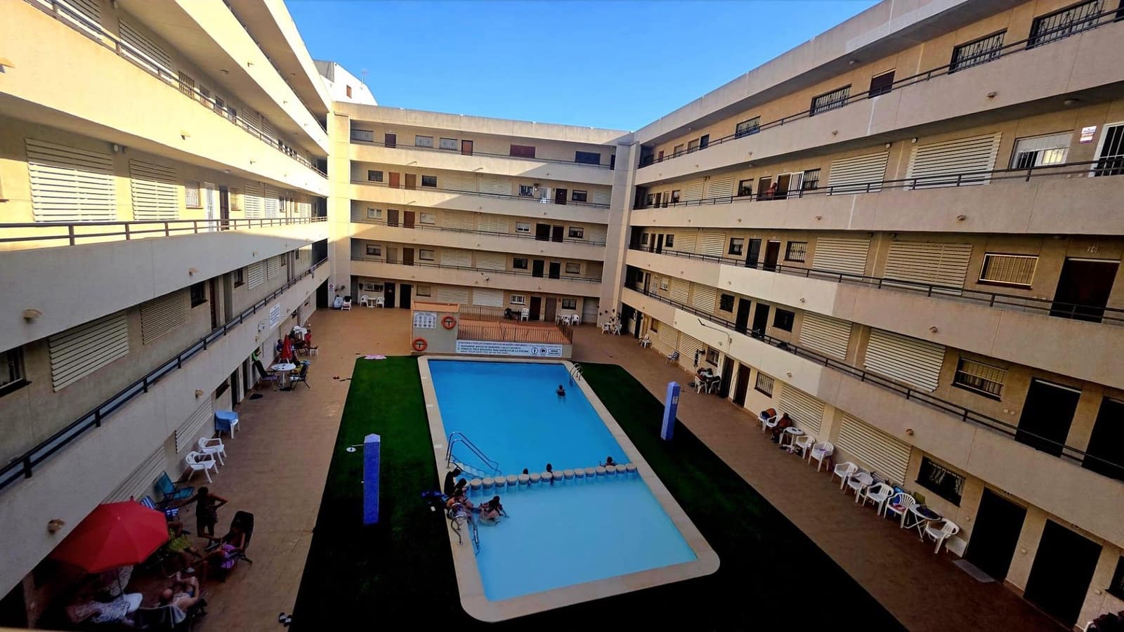 2 slaapkamer Appartement te koop in Torrevieja met zwembad - € 133.000 (Ref: 9994195)