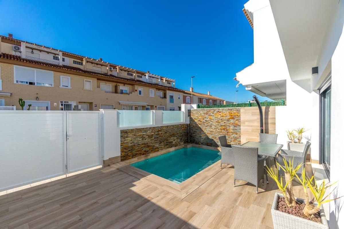 3 soverom Villa til salgs i San Pedro del Pinatar med svømmebasseng garasje - € 380 000 (Ref: 9994196)