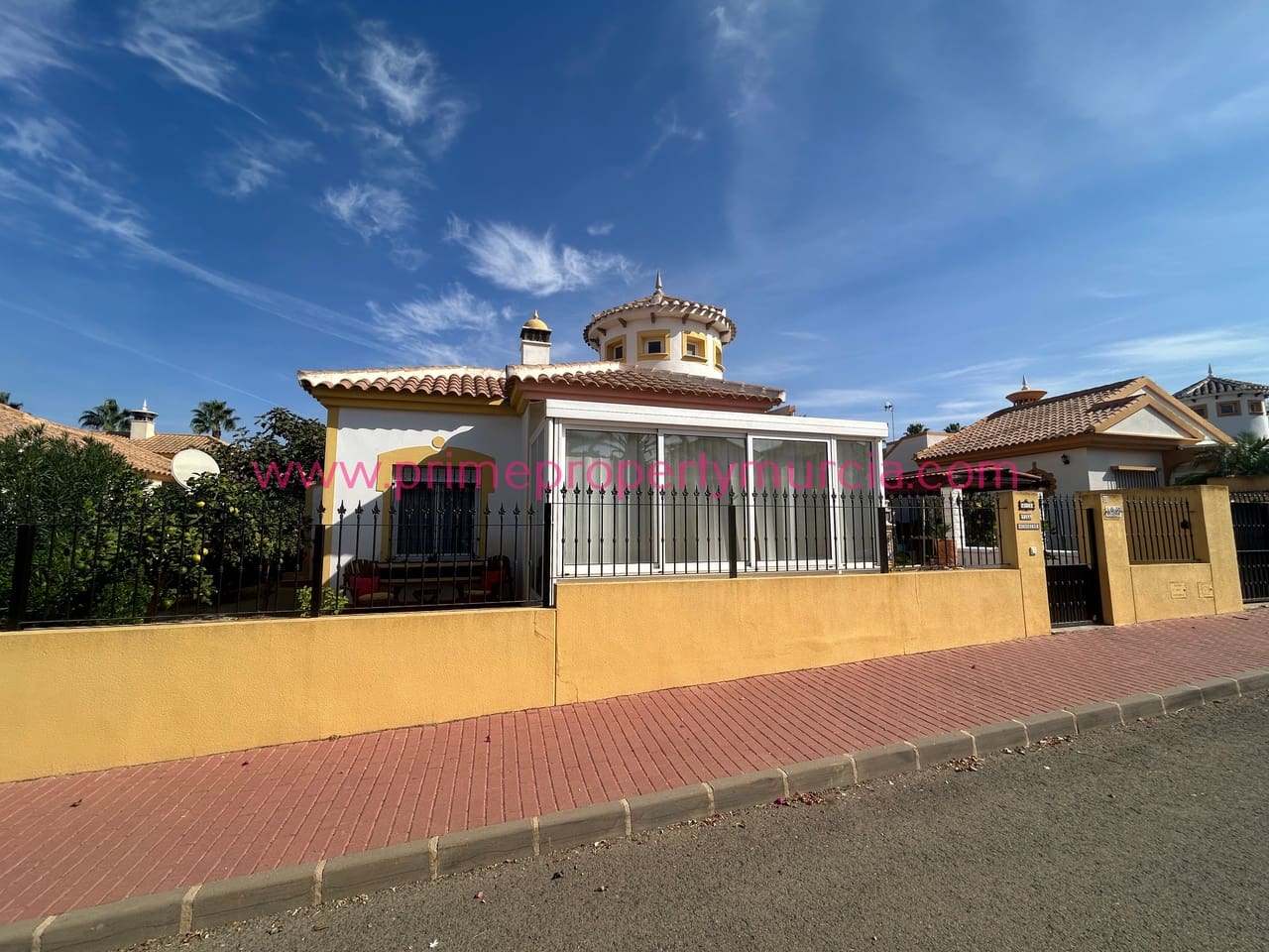 Chalet de 2 habitaciones en Mazarrón en venta con piscina garaje - 229.000 € (Ref: 10147973)