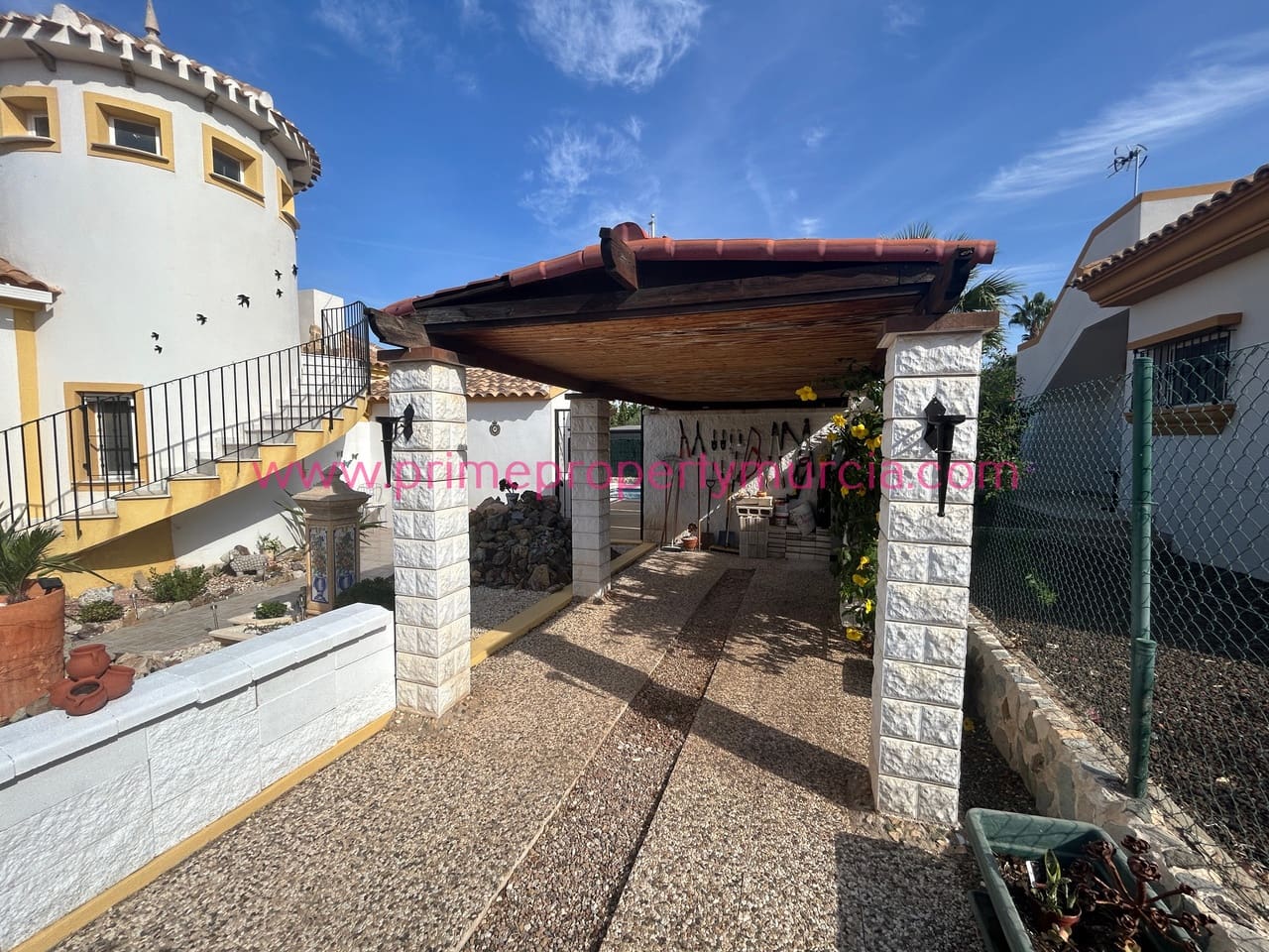 Chalet de 2 habitaciones en Mazarrón en venta con piscina garaje - 229.000 € (Ref: 10147973)