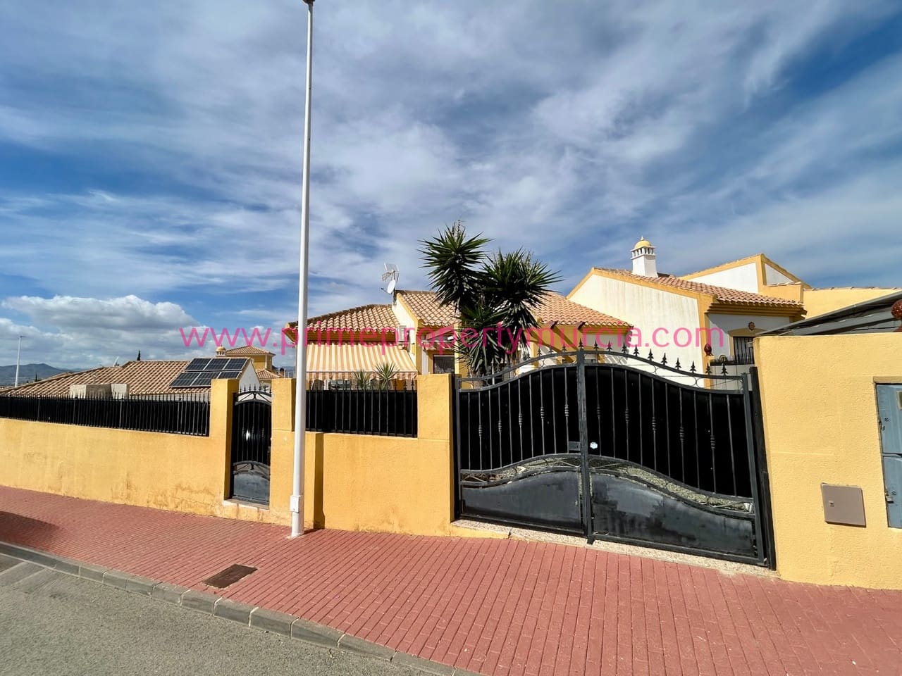 2 bedroom Semi-detached Villa for sale in Mazarron with pool garage - € 195,000 (Ref: 10148151)