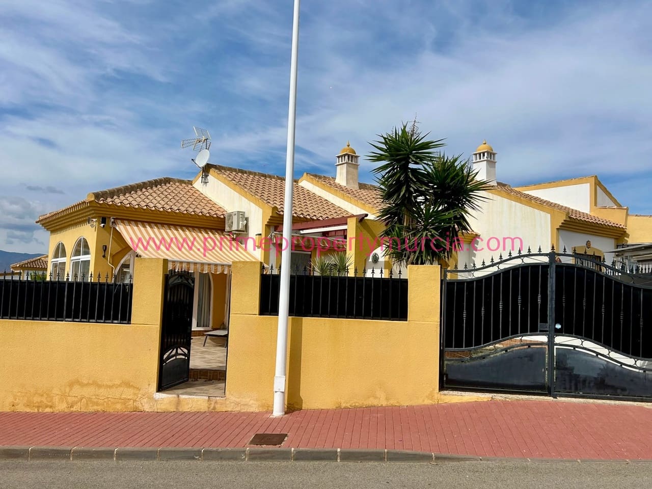 2 bedroom Semi-detached Villa for sale in Mazarron with pool garage - € 195,000 (Ref: 10148151)