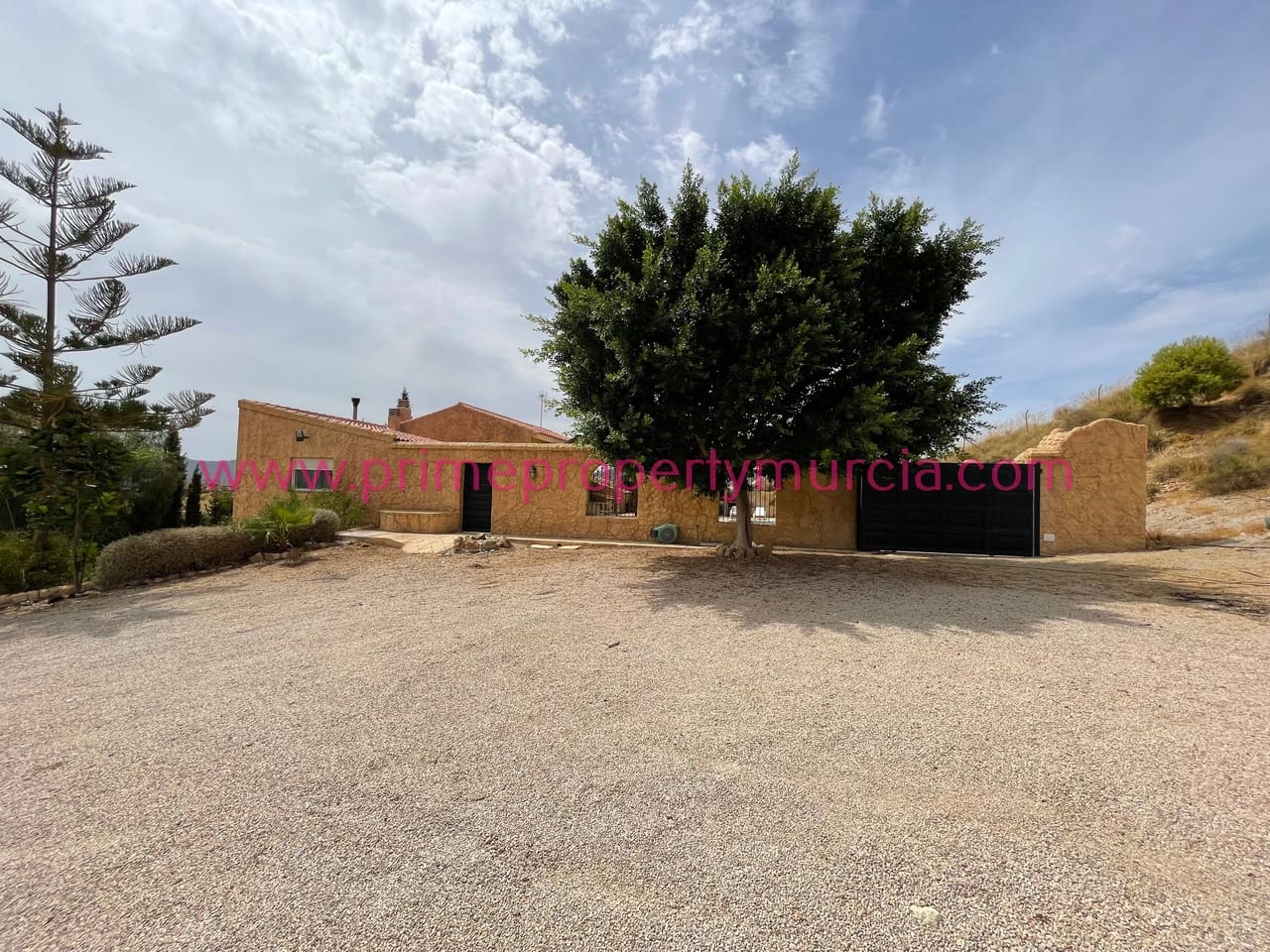 4 bedroom Finca/Country House for sale in Mazarron with pool garage - € 365,000 (Ref: 7078101)