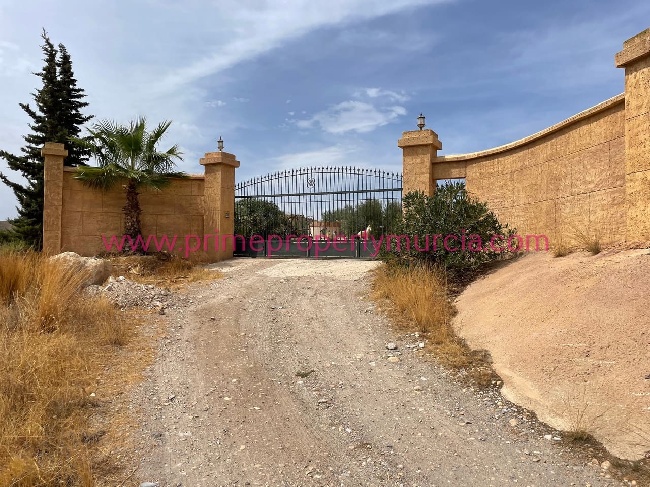 4 bedroom Finca/Country House for sale in Mazarron with pool garage - € 365,000 (Ref: 7078101)