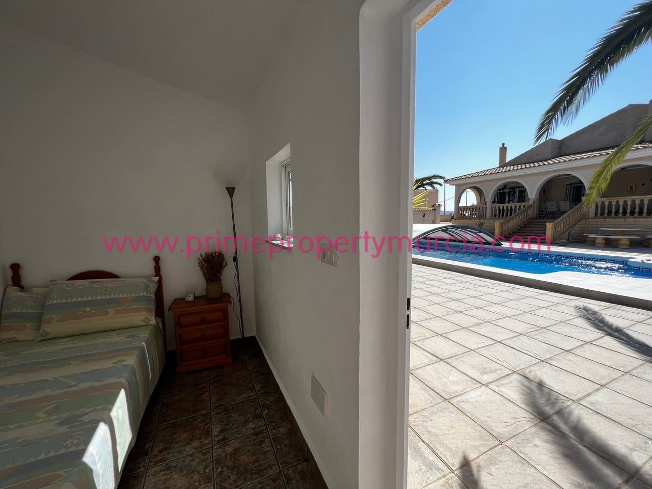 5 sypialnia Finka/Dom wiejski na sprzedaż w Leiva z basenem garażem - 535 000 € (Ref: 7693936)