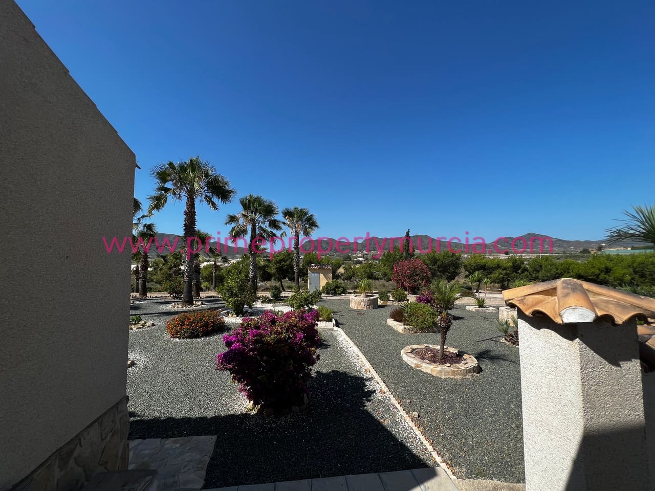 5 sypialnia Finka/Dom wiejski na sprzedaż w Leiva z basenem garażem - 535 000 € (Ref: 7693936)